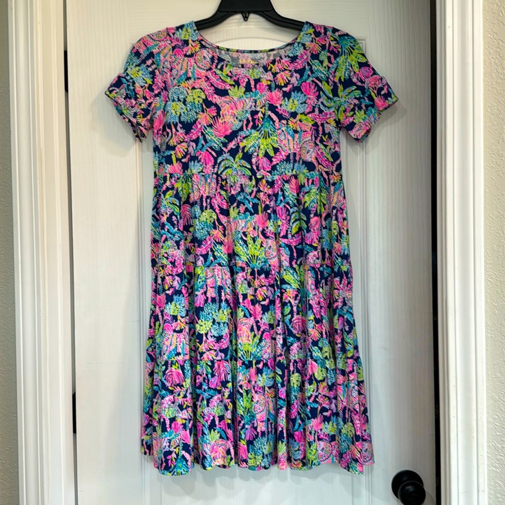 Lilly Pulitzer swing dress size small like new! 💙